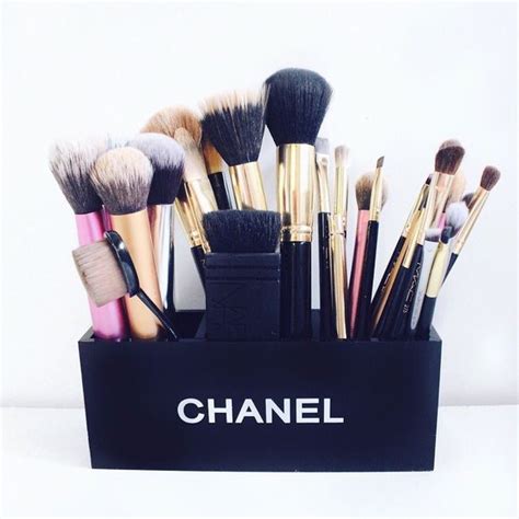 black chanel brush holders|Chanel brush no 102.